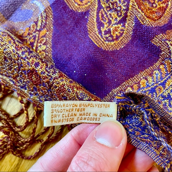 Collection Eighteen Pashmina Wrap - Picture 2 of 3